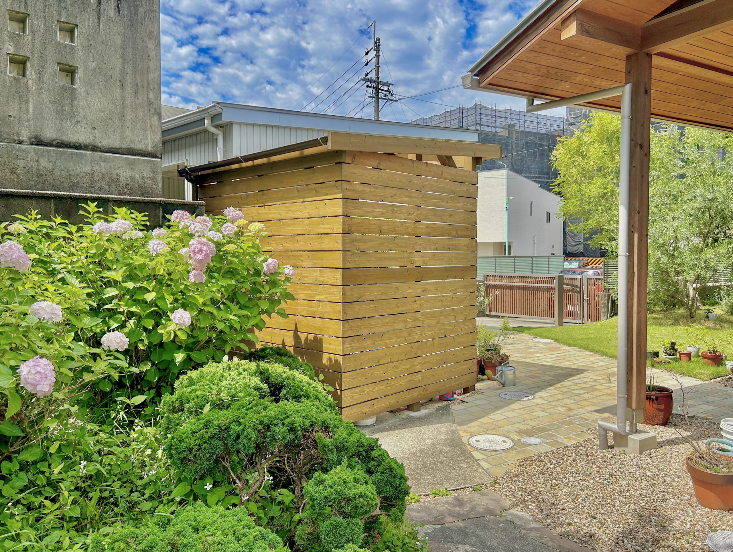 愛知県　名古屋市　庭工事　リフォーム　自転車置き場