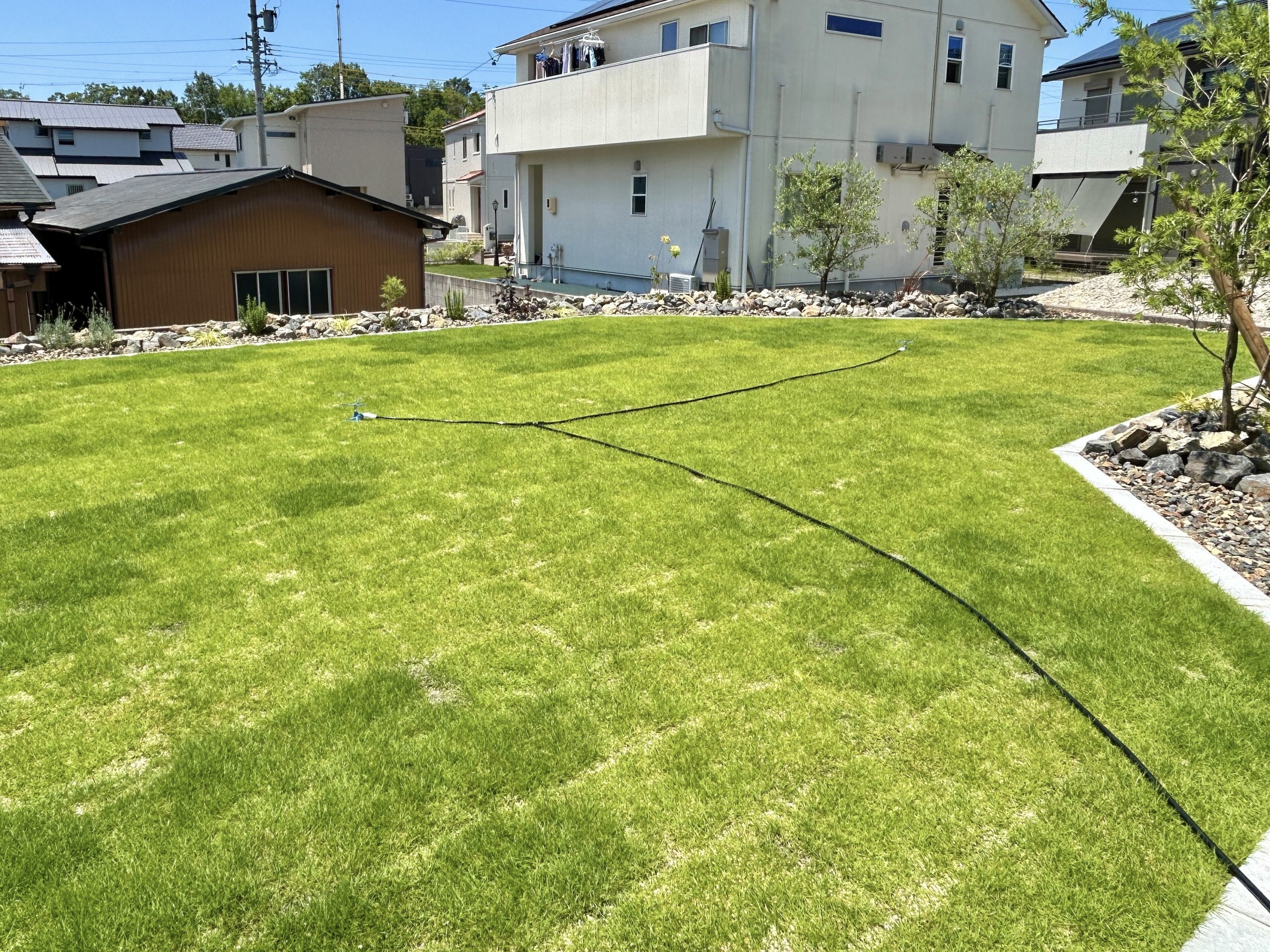 瀬戸市　庭工事　芝　割栗石