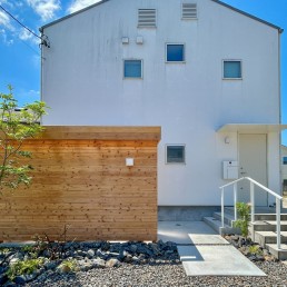 瀬戸市　BLANCO　屋外収納 自転車置き場