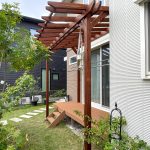 ガーデンデザイン 瀬戸市　木製パーゴラ　ガーデニング　つるバラ